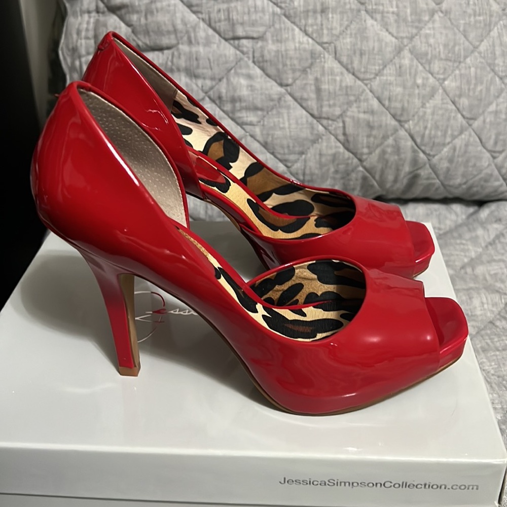 Jessica Simpson Josette red patent heels - Picture 4 of 7